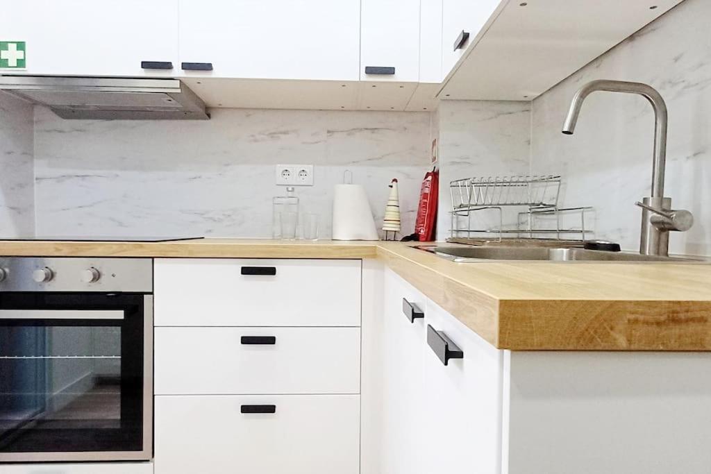 Lovling And Friendly With Terrace Apartamento *