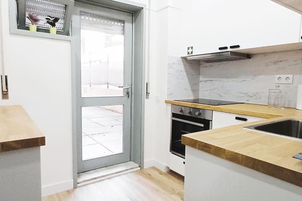Lovling And Friendly With Terrace Apartamento